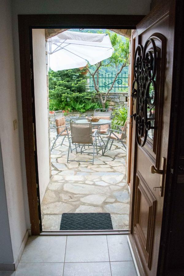 Efi'S Guest House Áyios Dhimítrios 외부 사진